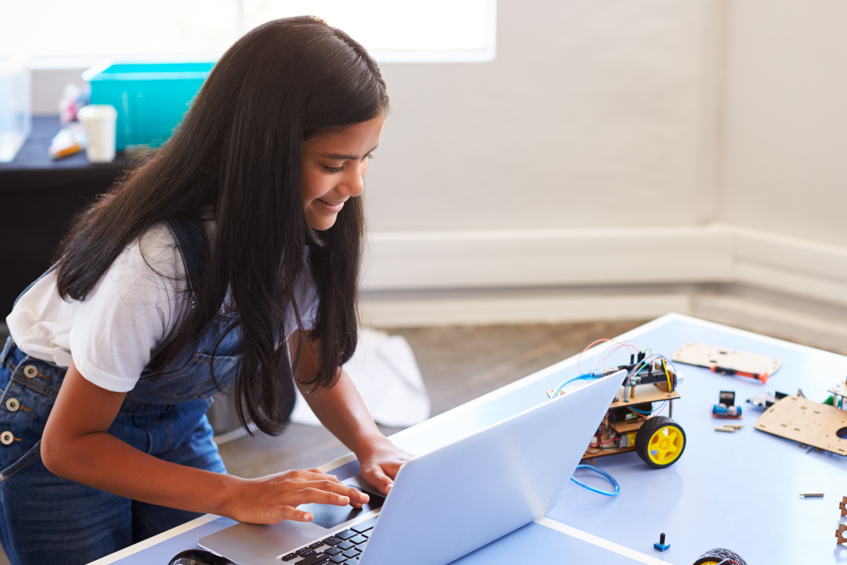 A Bit About Programming & Circuits With Micro:bit (12pm - 2pm)